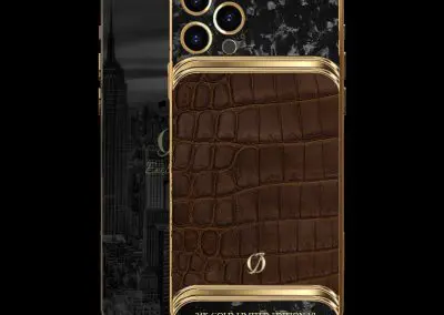 custom gold-iphone-14-pro-carbon-and-crocodile
