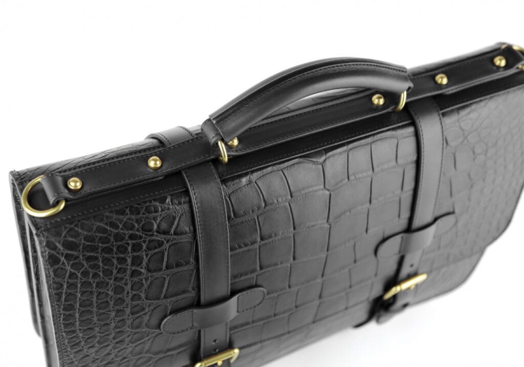 Mallette en alligator noir design anglais