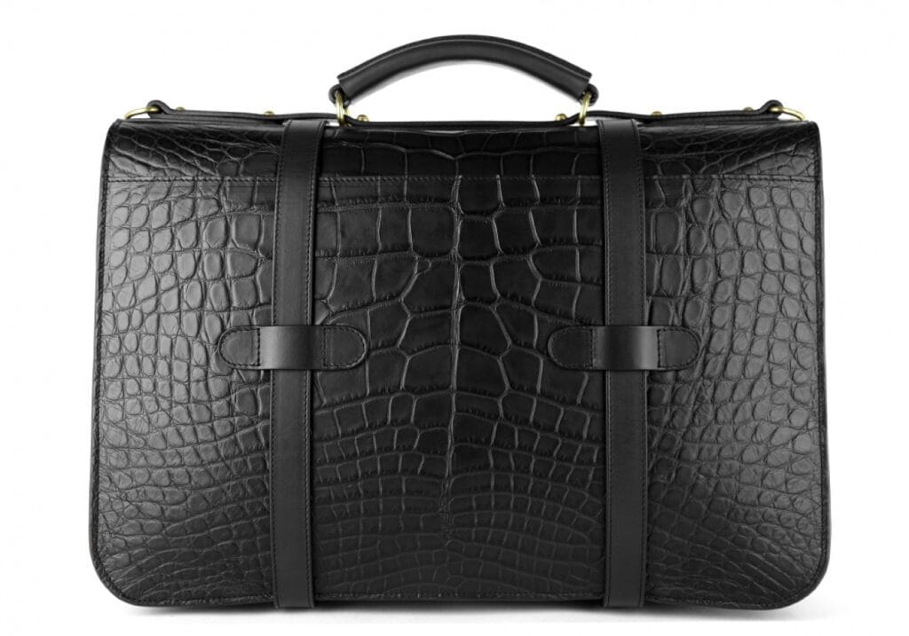 Mallette en alligator noir au design anglais