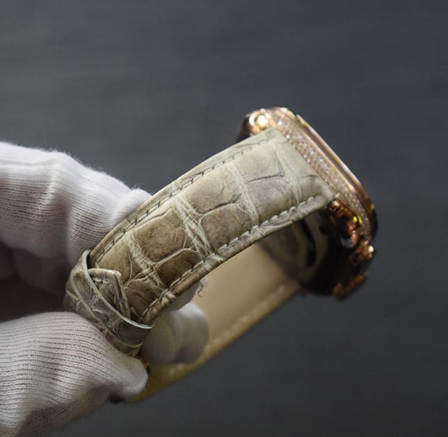 CROCODILE-STRAP-APPLE-WATCH EXCLUSIVE APPLE WATCH