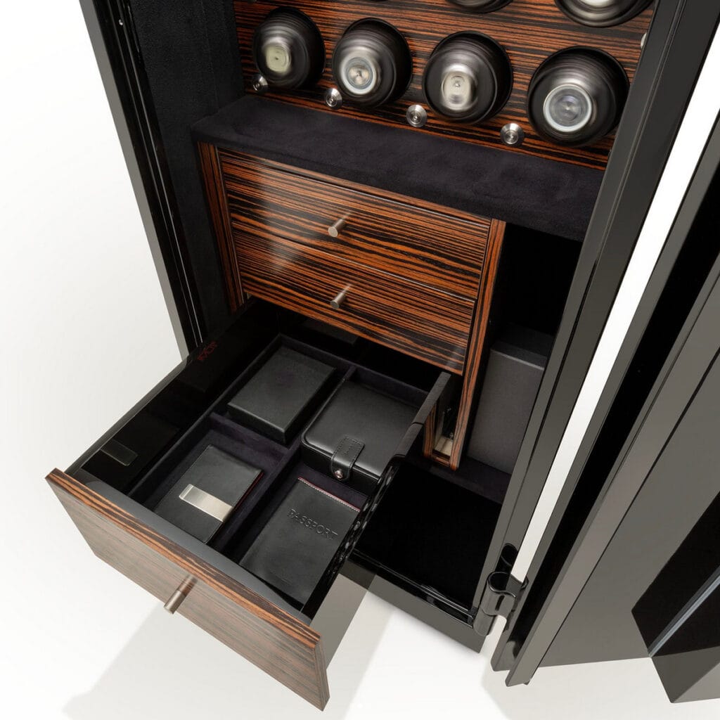 LArge-luxury-watch-safe-wood-interior
