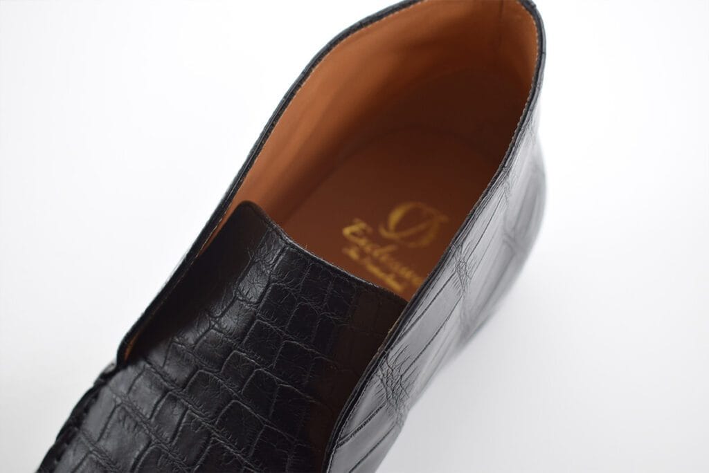 OPEN WALK CROCODILE SHOES INSIDE