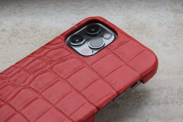 Red crocodile case iphone 12 pro5 1