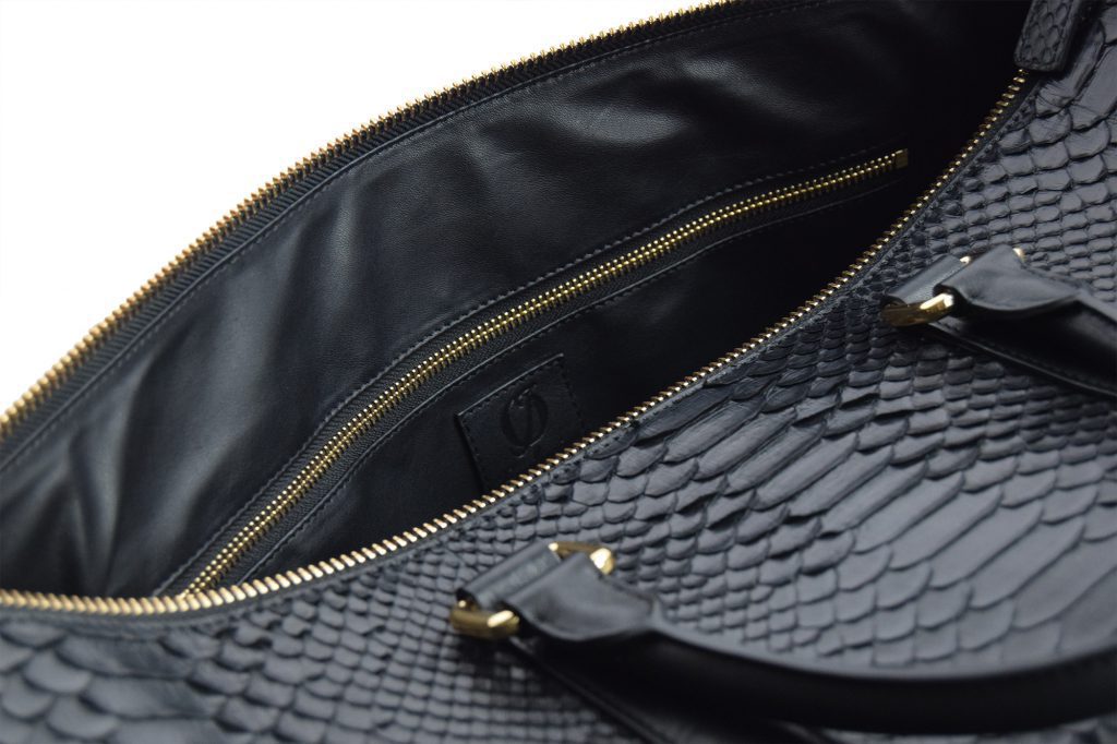 Black black python duffle22 kopie