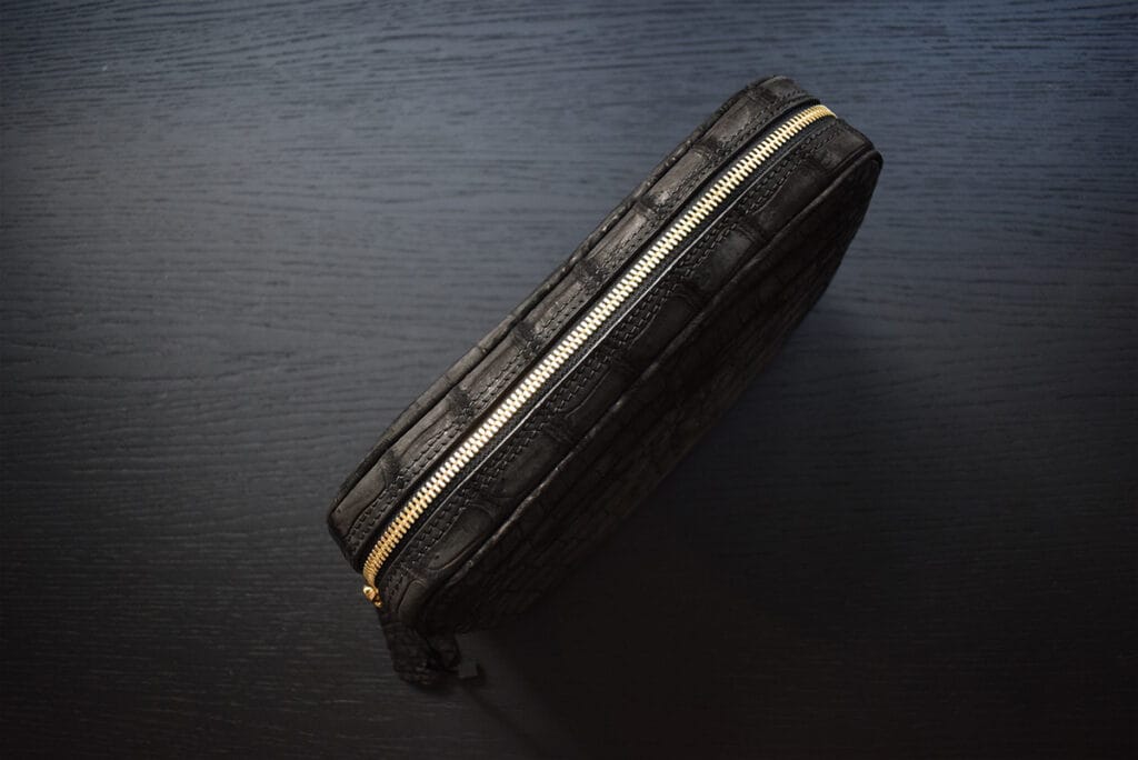 حقيبة من جلد التمساح النوبوك