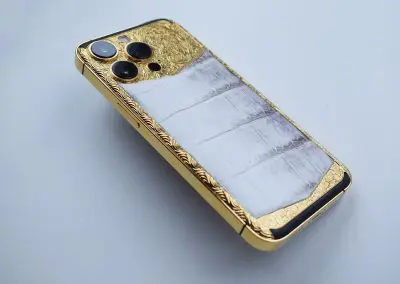 custom-iphone-14-pro-24k-gold-crocodile