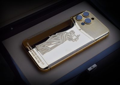 custom iphone 14 pro 24k gold diamonds