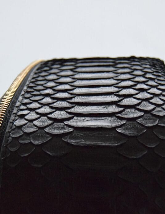 Python-Rucksack-Seite-Schwarz